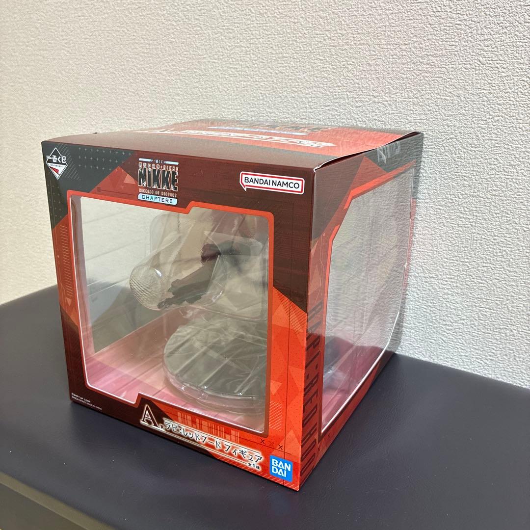 一番くじNIKKE A賞ラピレッドフードフィギュア & C アクリルボード