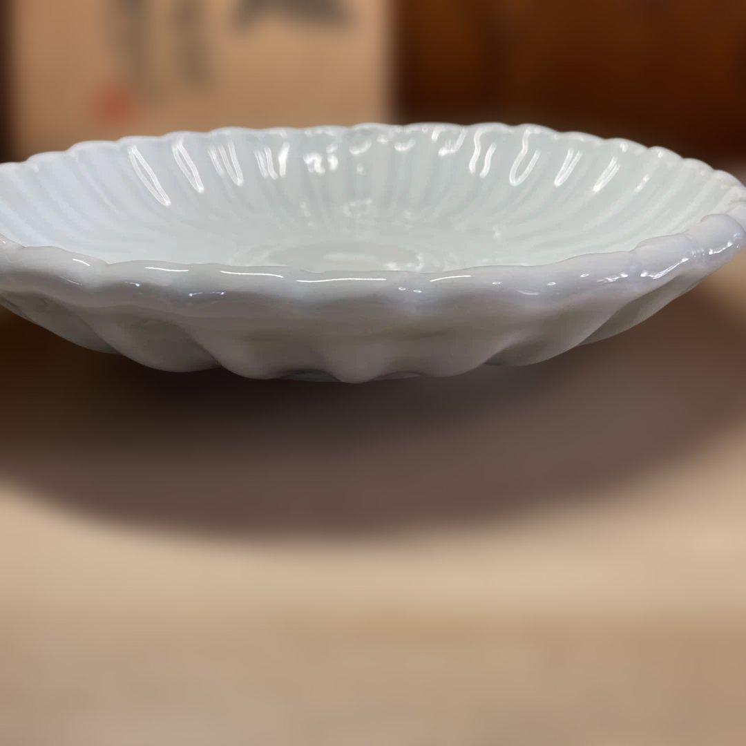 上田恒次　白磁菊皿　共箱