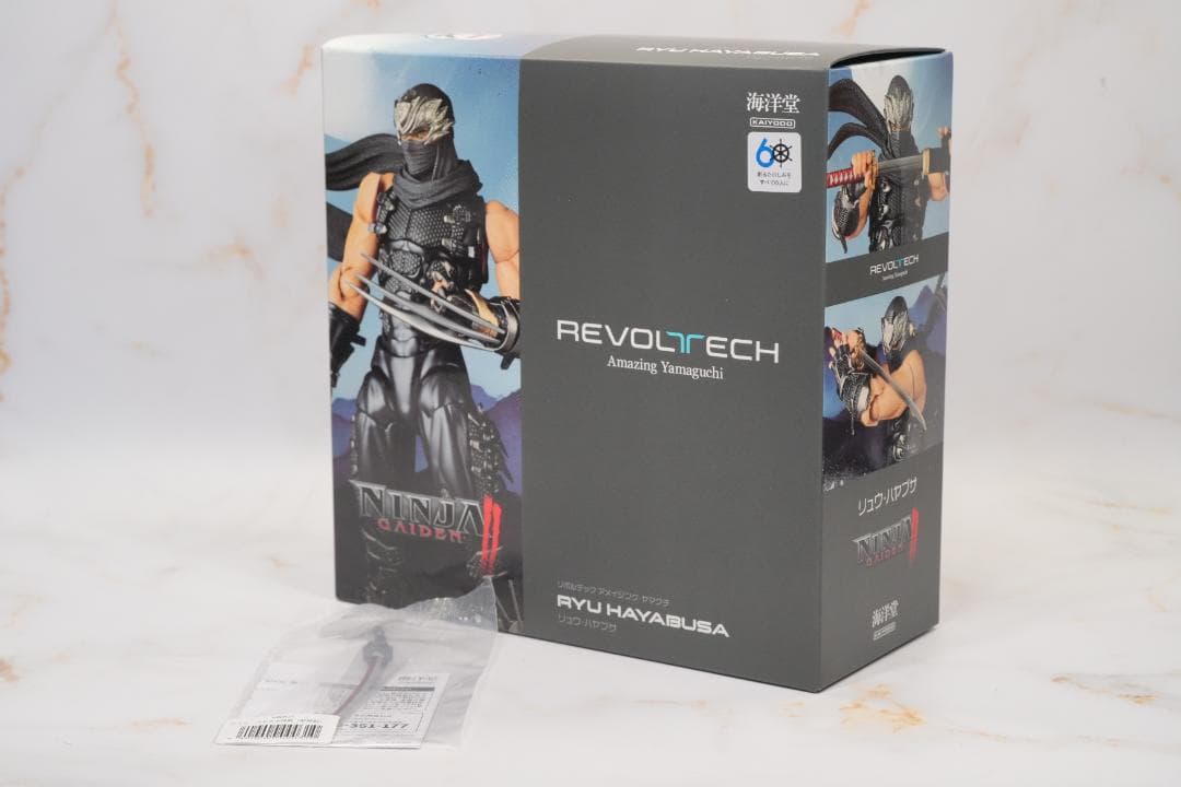 開封品】リボルテック リュウ・ハヤブサ 直営店特典付き 未開封