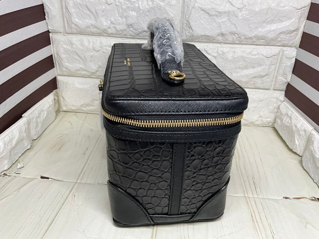 セール　ヘンリベンデル　黒 クロコダイル風 トレインバック　未使用品
