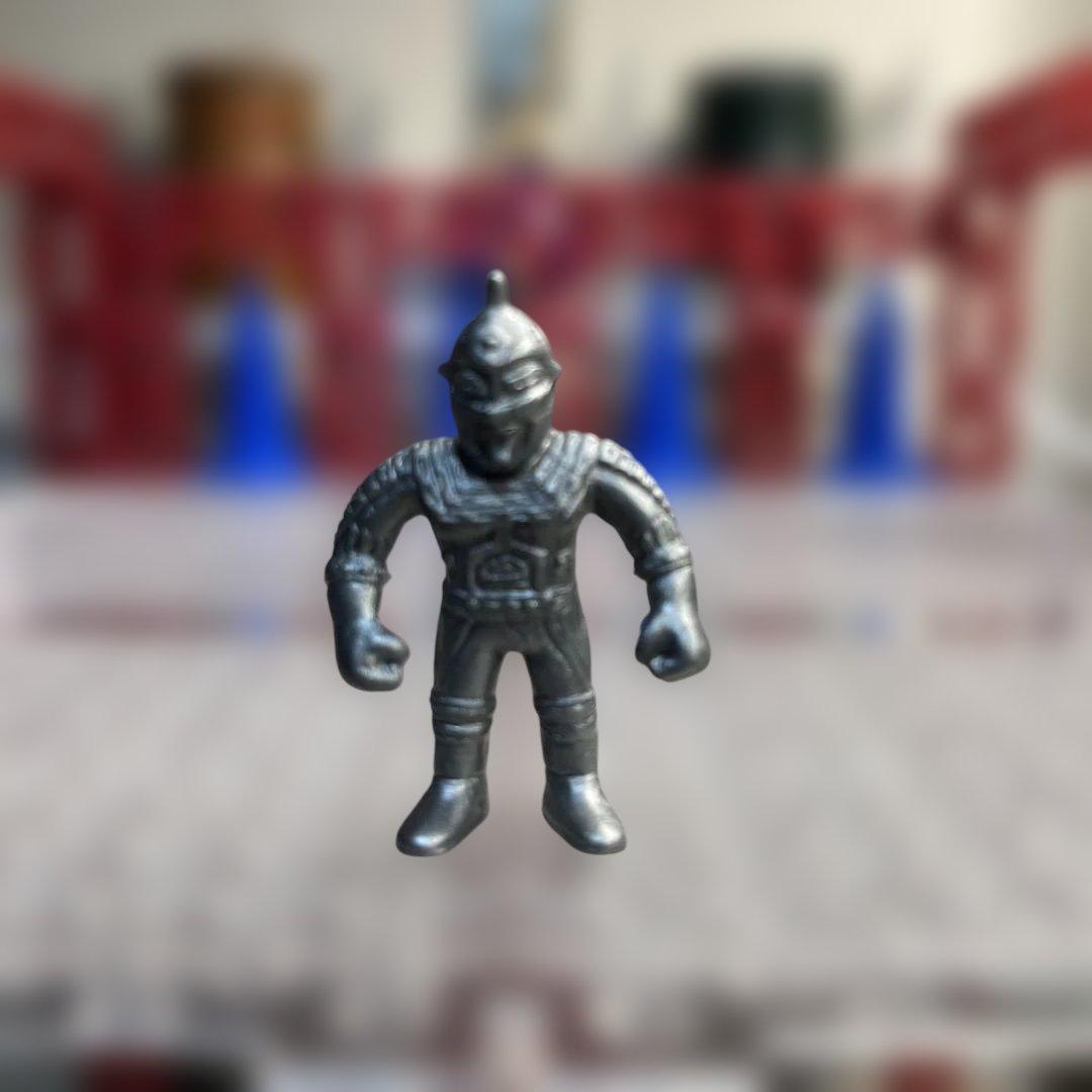 怪獣消しゴム アンティッQ 特別編 ニセウルトラセブン シルバー