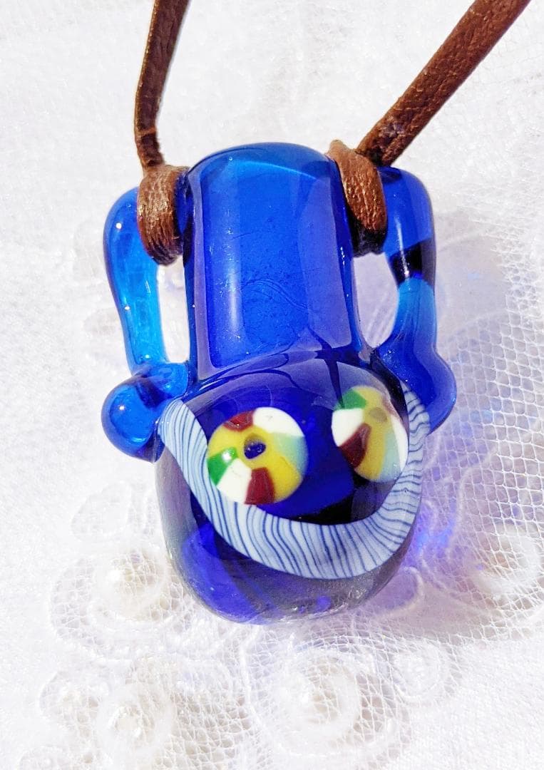 吉田正子トンボ玉（貳拾陸） 「瓶型」皮ひもネックレス ガラス玉に込め