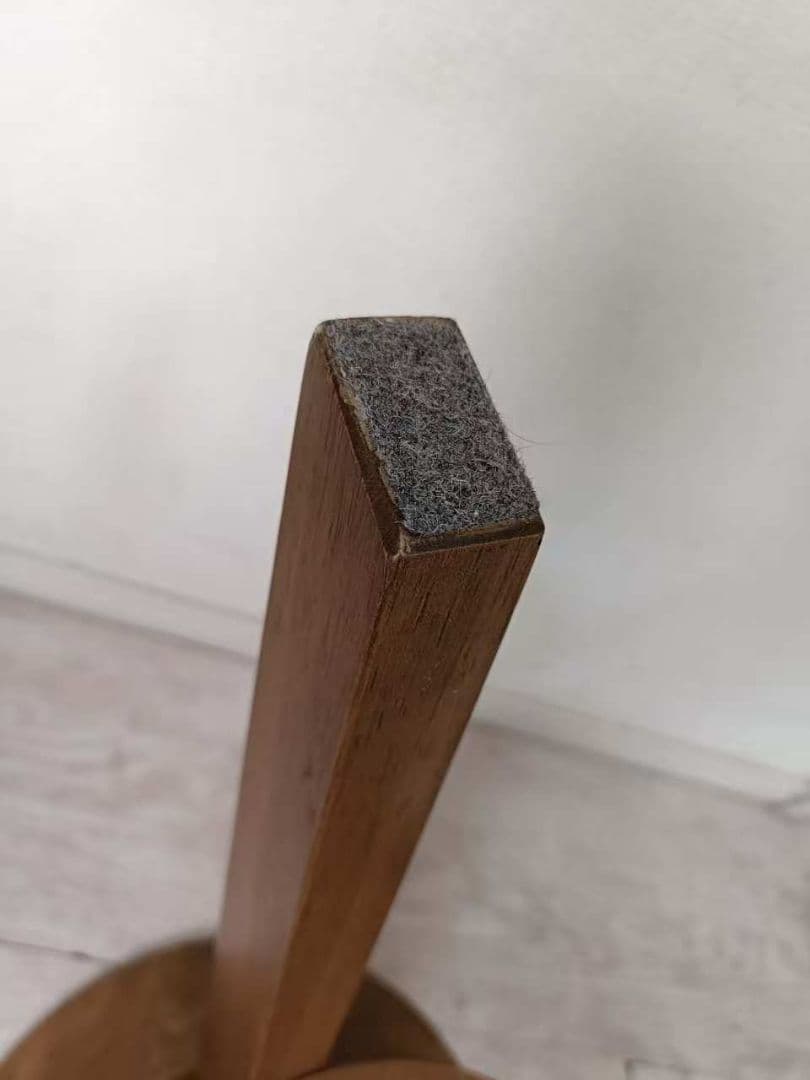 ルメスツール　ウォールナット材　高さ調整可能