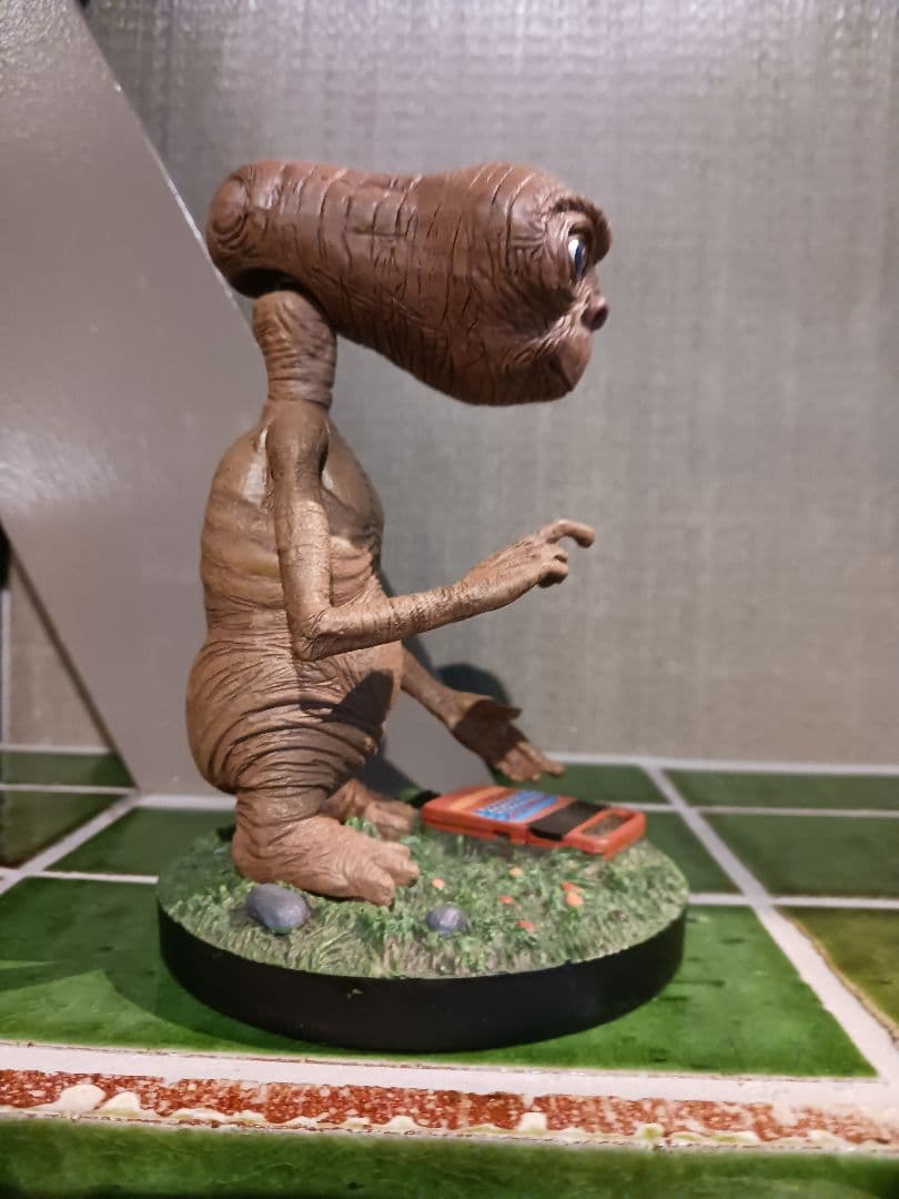 E.T. HEADKNOCKERS フィギュア