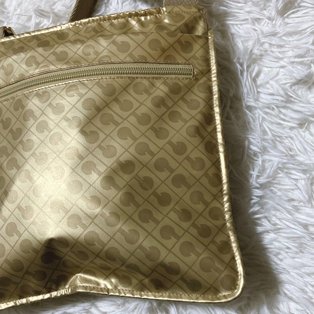 パック寿司 ⭐️ゲラルディーニ　ショルダーバッグ　ソフティ　肩掛け