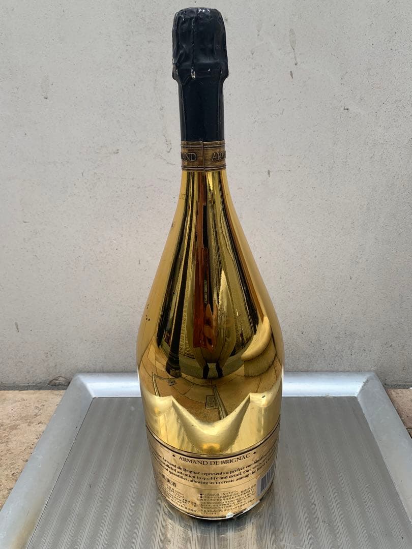 アルマン・ド・ブリニャック マグナム 1.5L – シャンパン – 箱なし