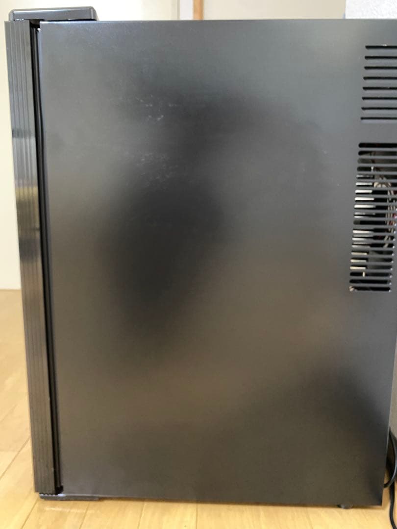 WIWCTE12BFGADX ミニワインクーラー 32リットル