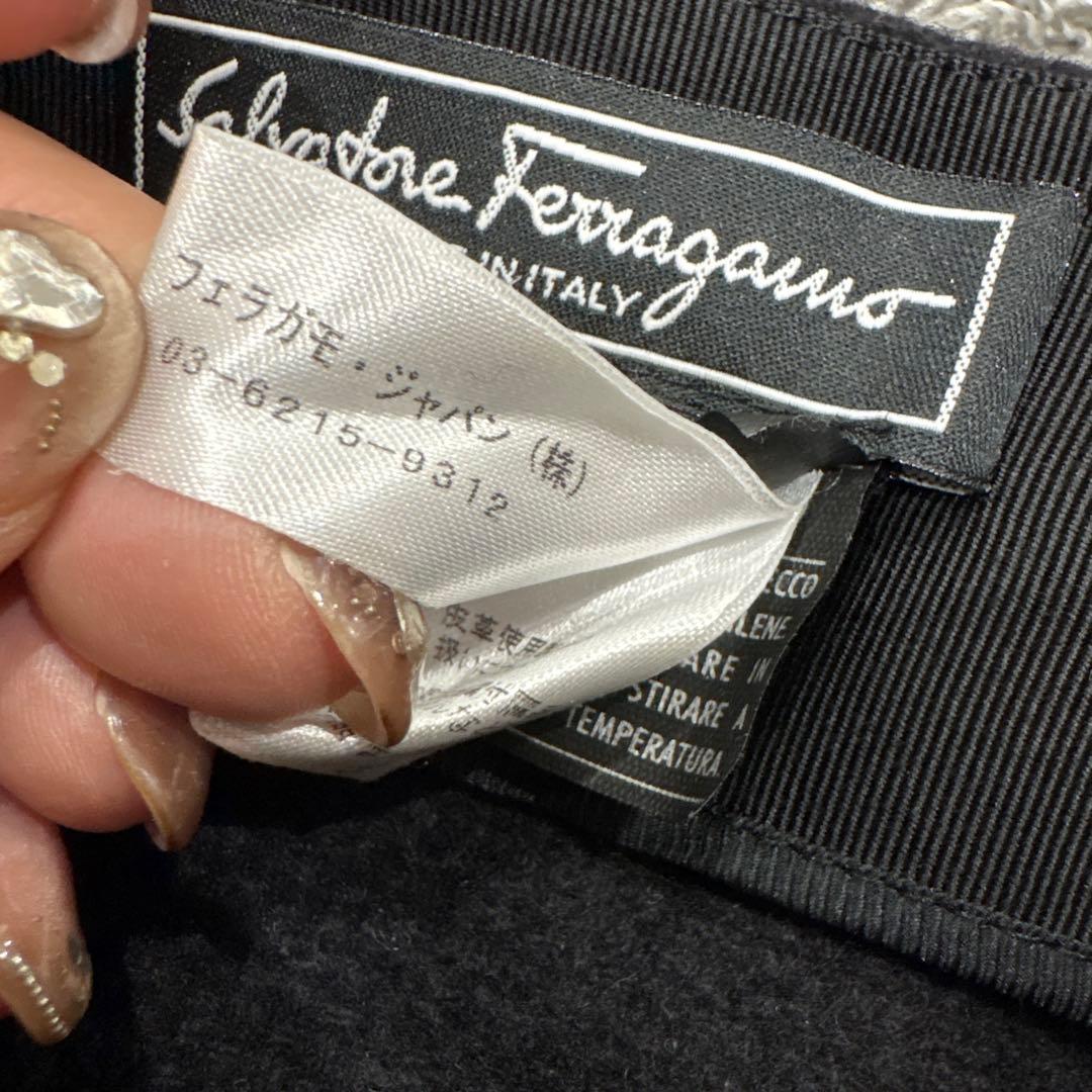 美品 フェラガモ ガンチーニ 金具 ウール スカート