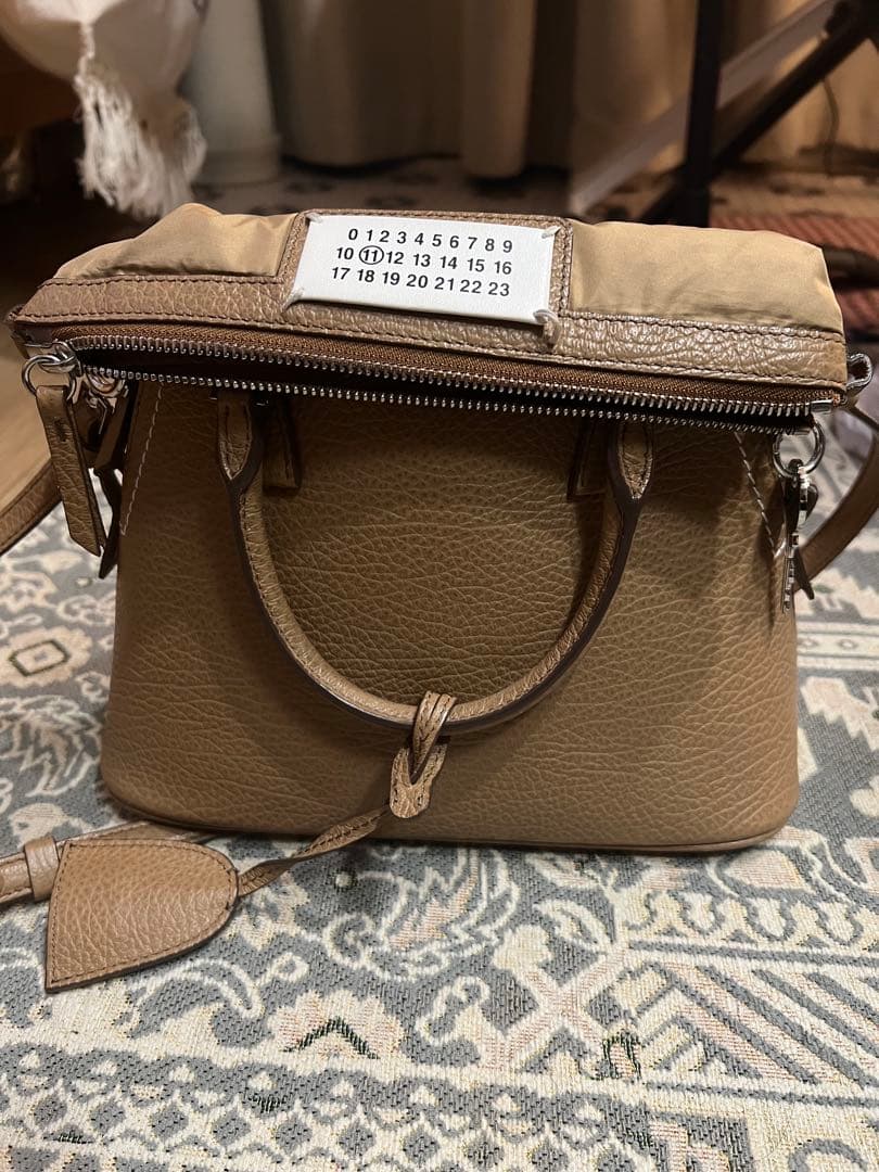 さや⭐︎メゾンマルジェラ 5ac ミニ　バッグ　ベージュ✨✨