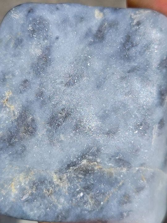 210g。親不知 歌 糸魚川 翡翠 原石 黒白翡翠 海石