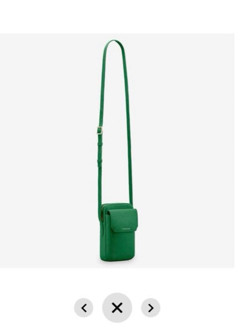 最終価格　新品未使用　メゾンドサブレ　ジップスマホポーチ　グリーン