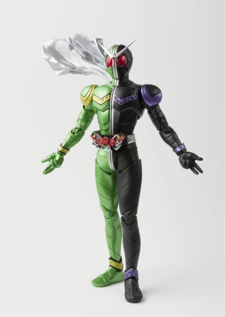 S.H.フィギュアーツ 真骨彫製法 仮面ライダーW サイクロンジョーカー