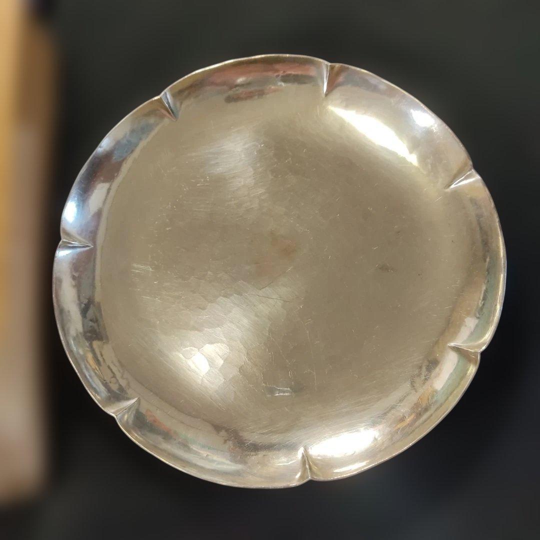 純銀。純銀盆。花形。四世　秦蔵六造。111g。茶道具。銀製品。中古品。