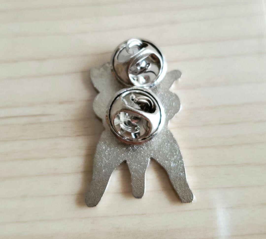 大阪万博 チェコ館 レネ ピンバッジ - メルカリ