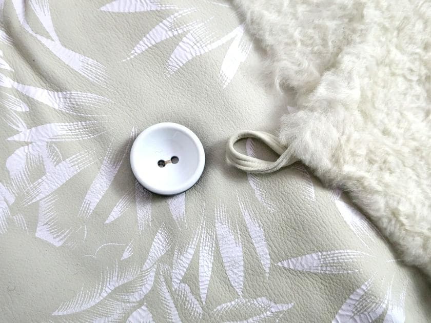 カールドノヒュー 英国製 羊革 ムートンファー マフラー シュラッグ 定7.5万