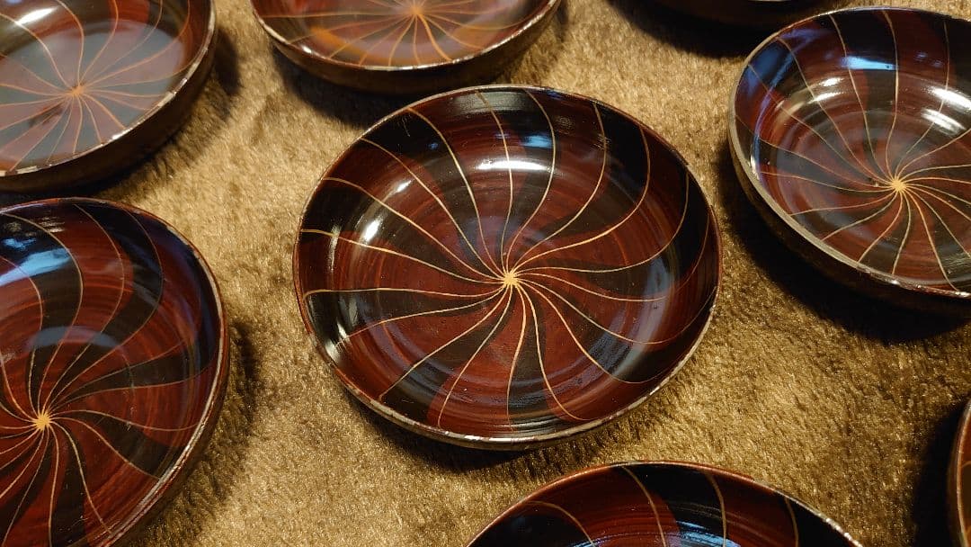 輪島塗　漆器　金蒔絵　蒔絵　ひねり文様　豆皿　菓子皿　９客