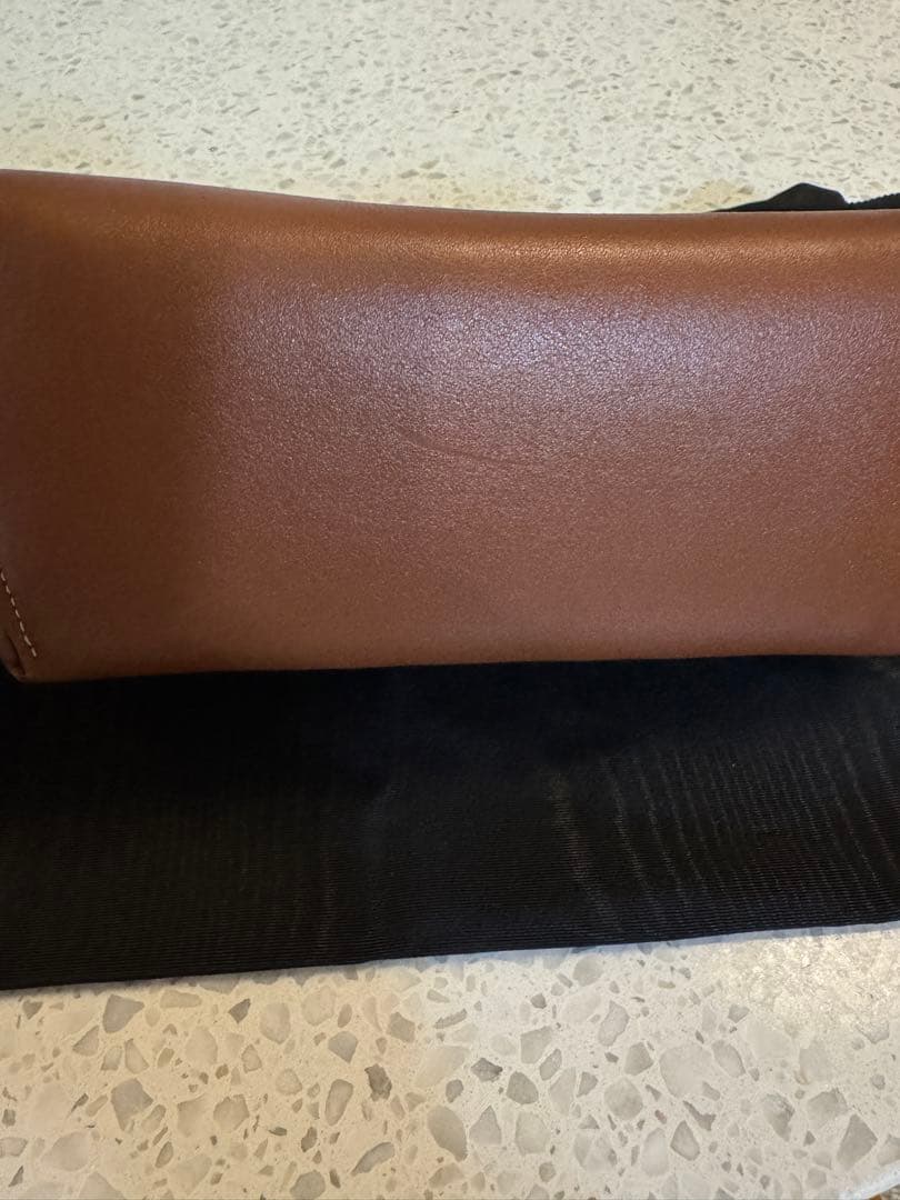 CELINE ブラウンレザー ショルダーバッグ