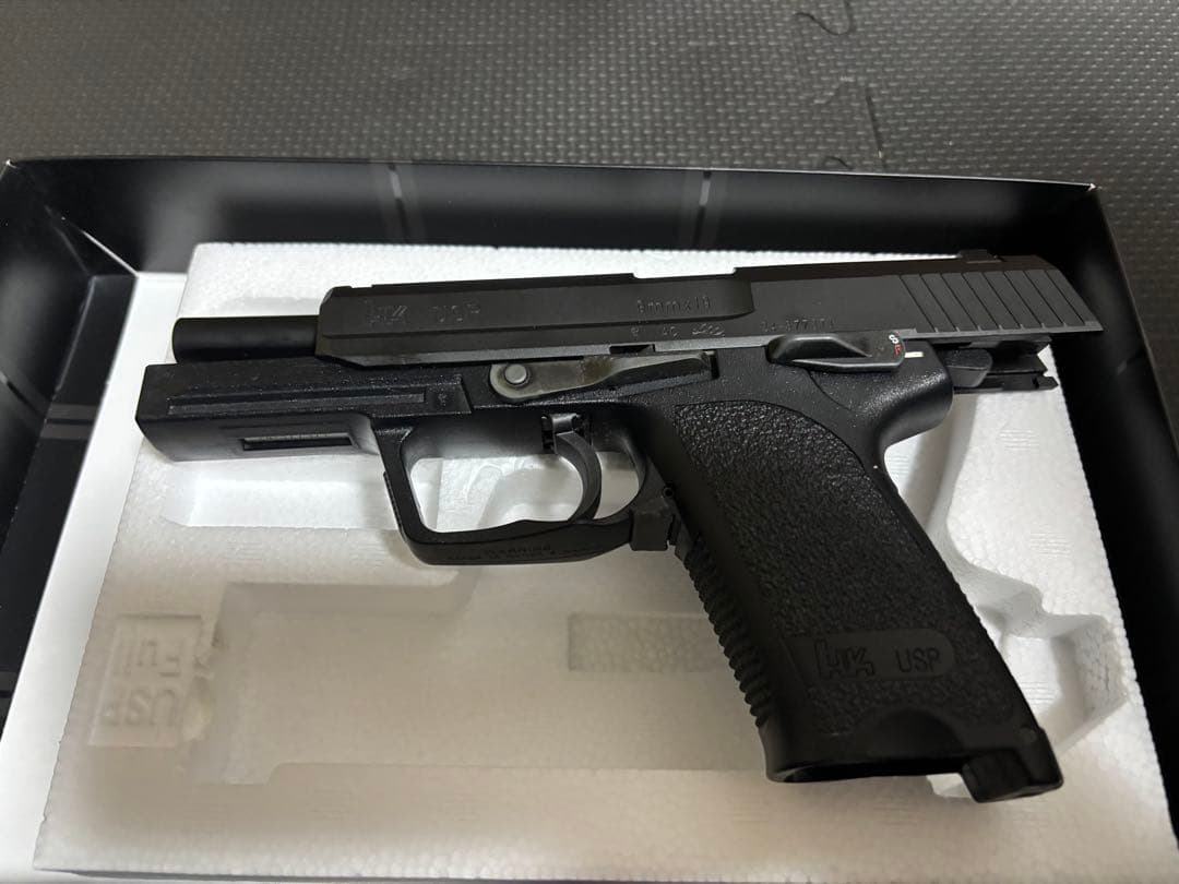 東京マルイ USP ガスガン マガジン2個付き ガス漏れあり