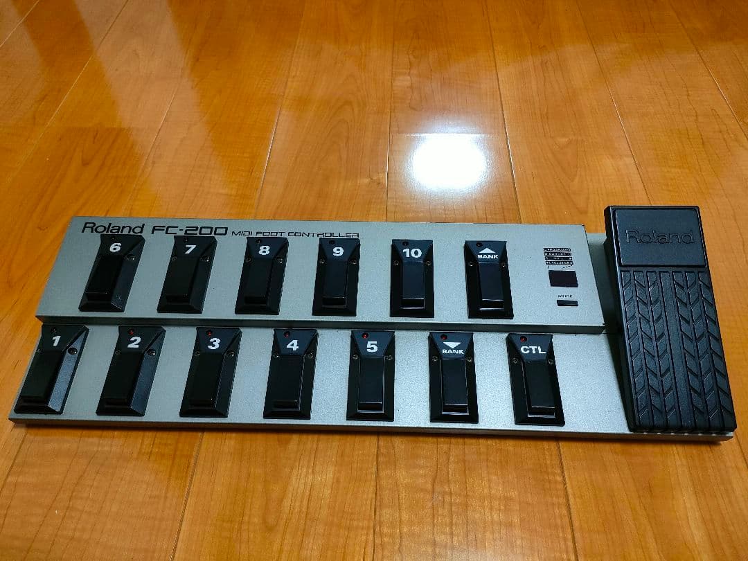 ROLAND FC-200 MIDIフットコントローラー