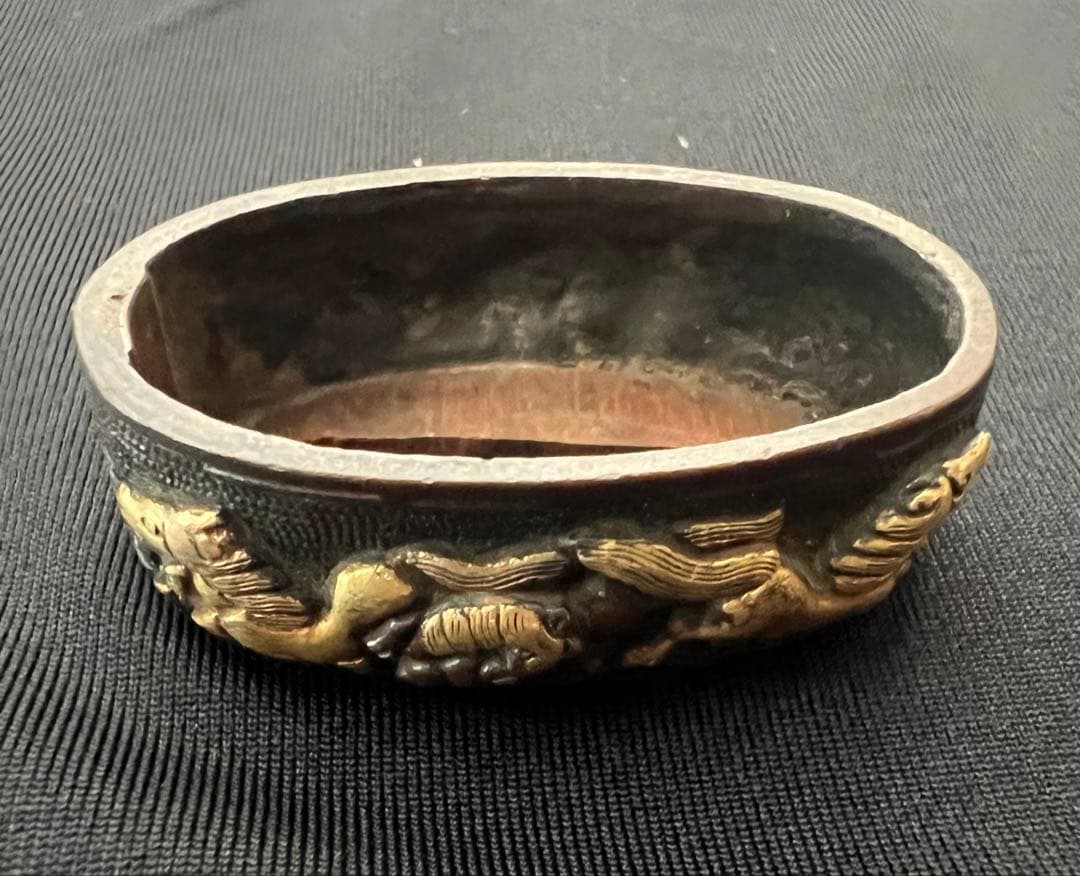 刀装具 縁頭 目貫 群馬象嵌 馬紋様 銅地 金 剣刀装具 日本刀 鐔 骨董品