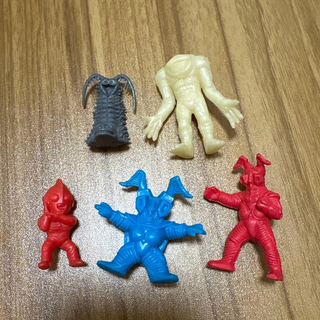 ウルトラマン 怪獣 フィギュア 5体セット - メルカリ