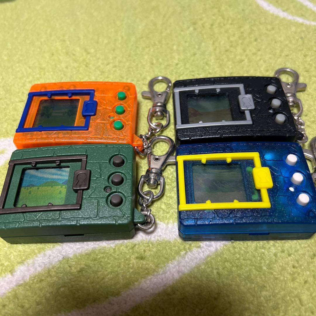 デジモン（携帯型育成ゲーム）4個セット 携帯液晶玩具「デジタル