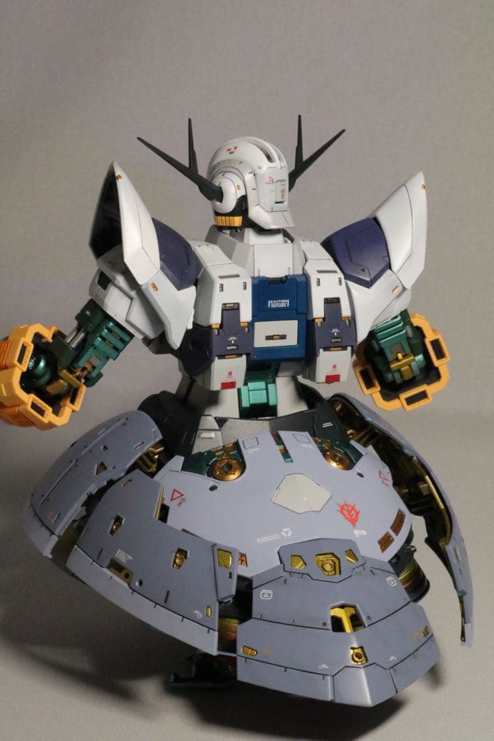 RGジオング、全塗装完成品