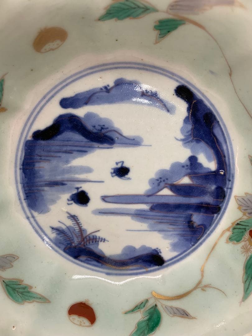 古伊万里焼の青磁色絵 山水栗文 輪花鉢 美術品・アンティーク