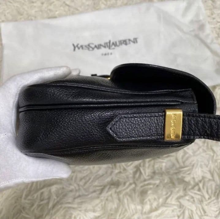 イヴサンローラン　サンローラン ゴールド金具ショルダーバッグ ヴィンテージ