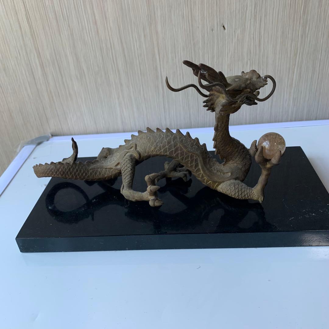 龍 置物 風水 ルチル球 水杯 ブロンズ製 開運 金運 厄祓い 黒台座付き