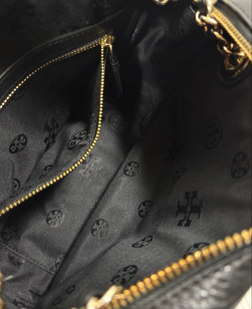 【未使用近い】トリーバーチショルダーバッグ タッセル付ポシェット 黒