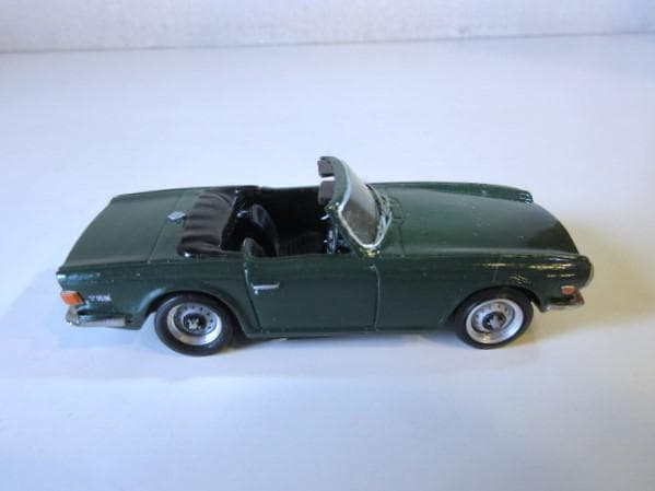 特価 Provence Moulage (1/43) トライアンフ TR6