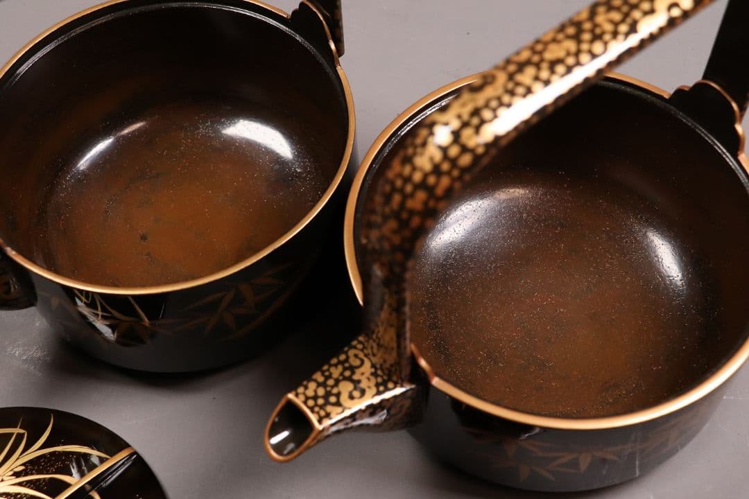 時代 四君子蒔絵 銚子 一対 天然木 草花 金蒔絵 黒塗 木製漆器【MA409】