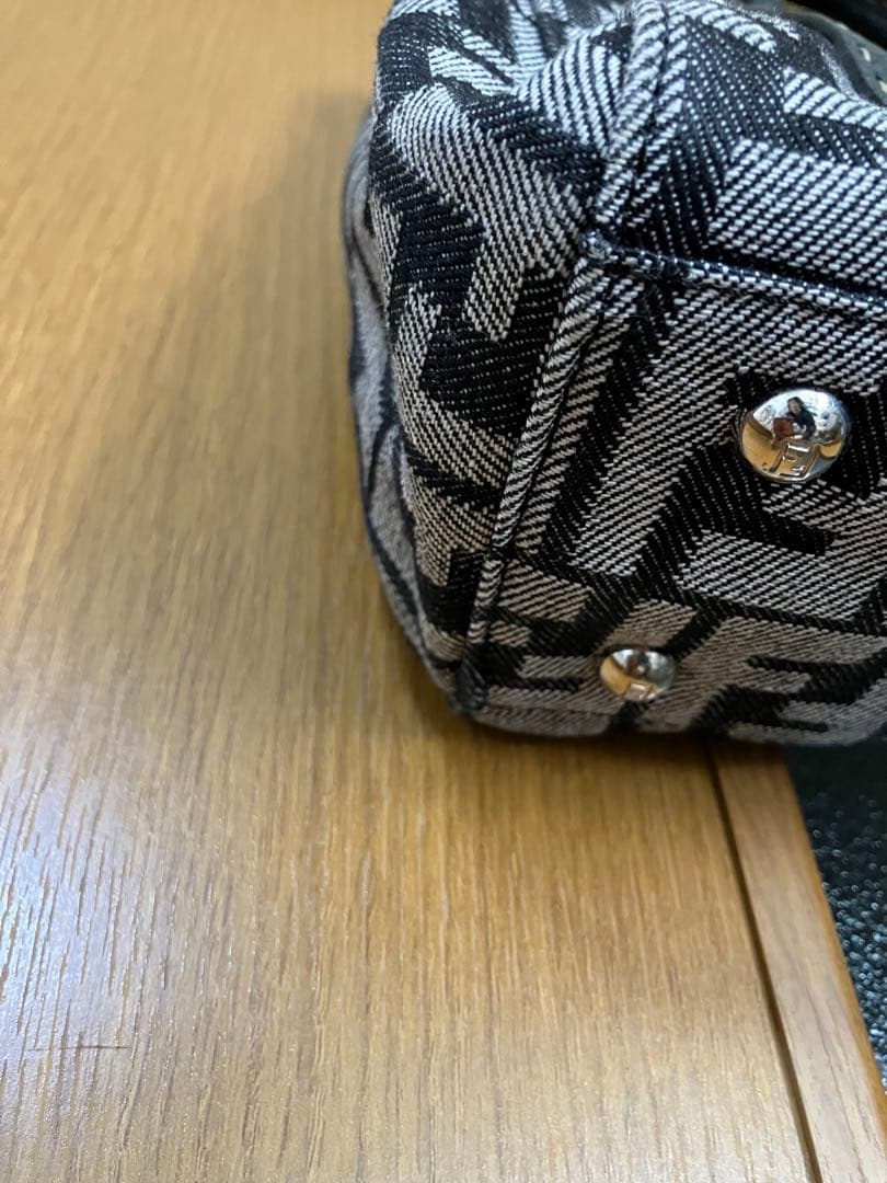 フェンディ リンダ美品