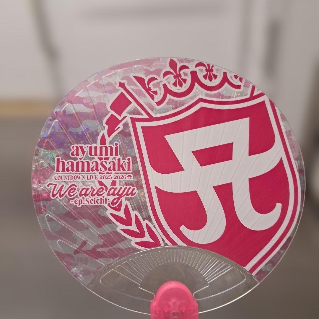 浜崎あゆみ アリーナ銀テおまけ 2025-2026 光るうちわ 銀テープ - メルカリ