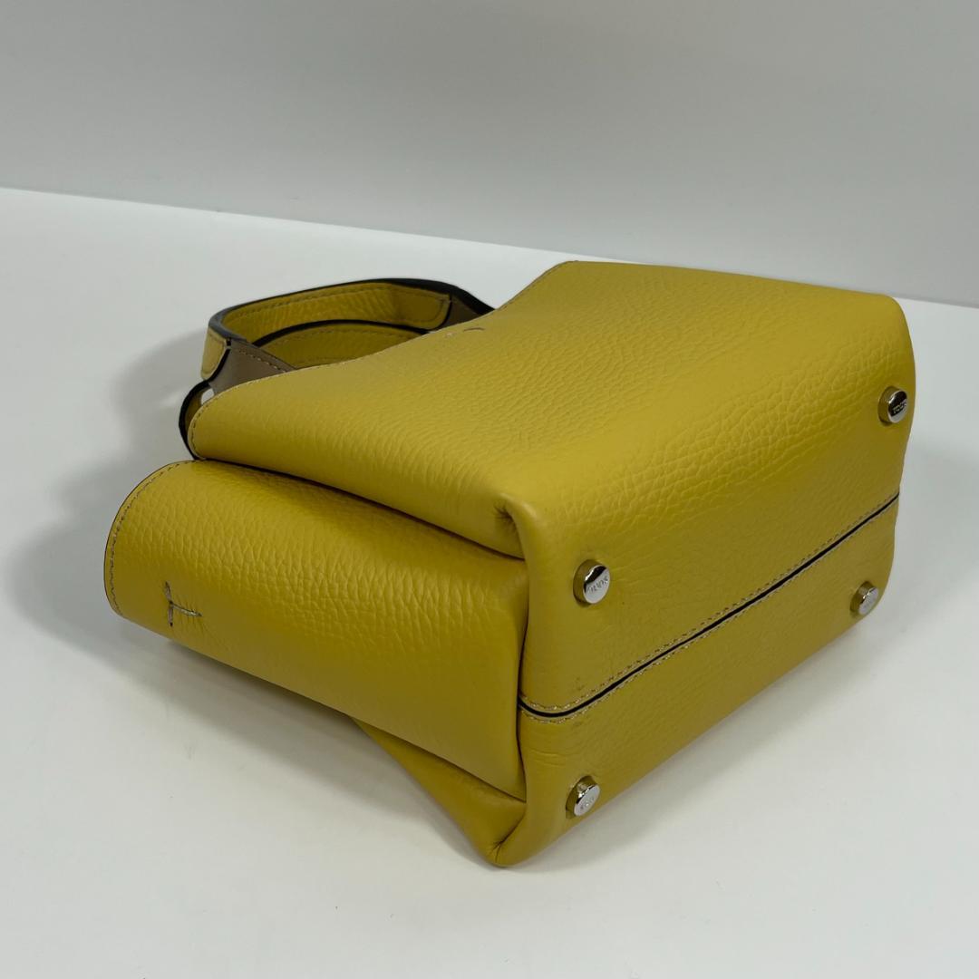 トッズ ハンドバッグ XBWAPAFL000QRI3L12 MBZ208