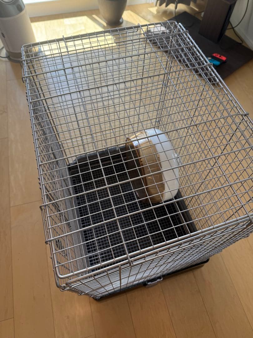 チンチラケージ SANKO ブラック 62L x 51W x 78H 滑車付き