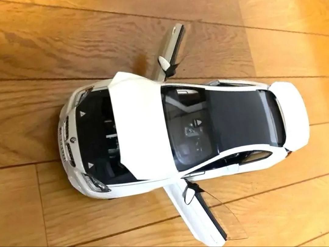 BMW M6 Coupe Alpine White ミニカー