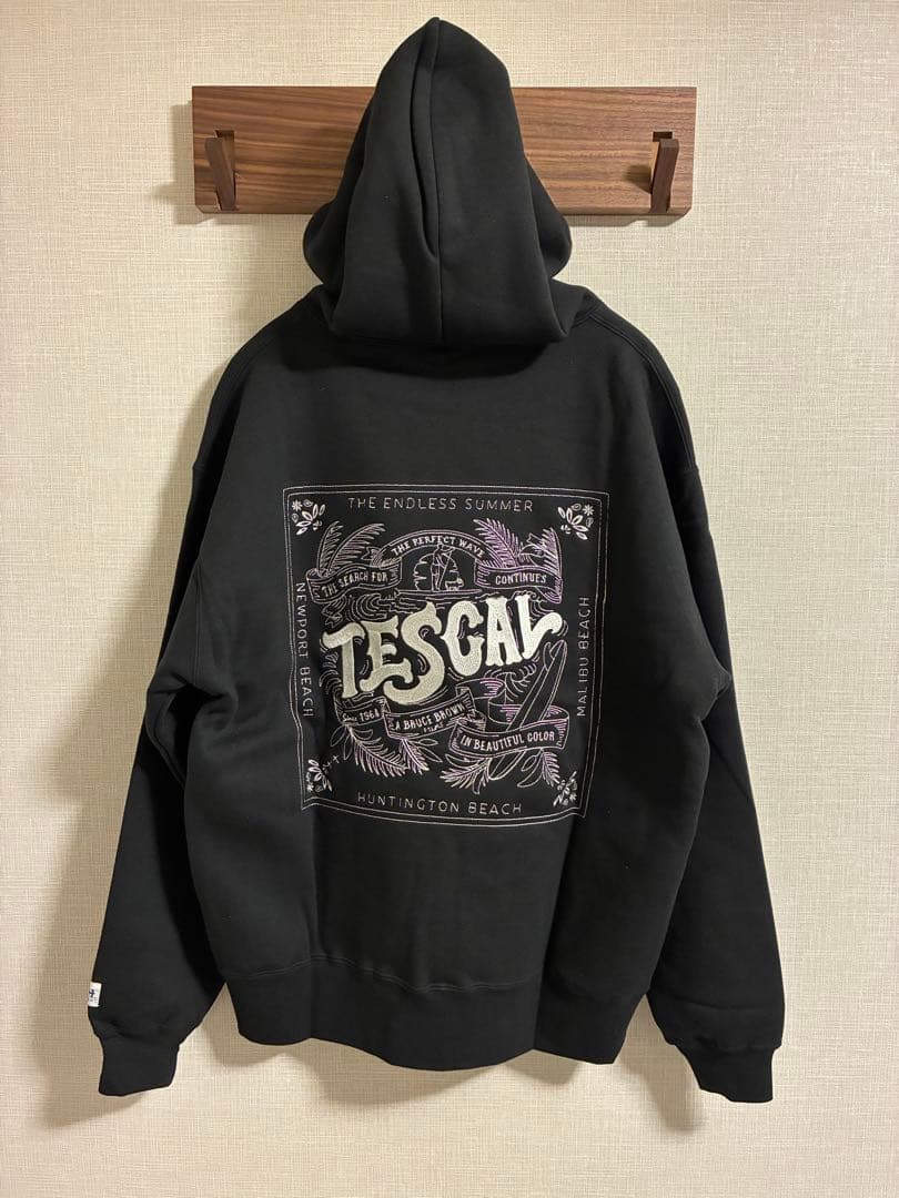 【ぷぅ】TES BANDANA EMB BIG SWEAT PARKA