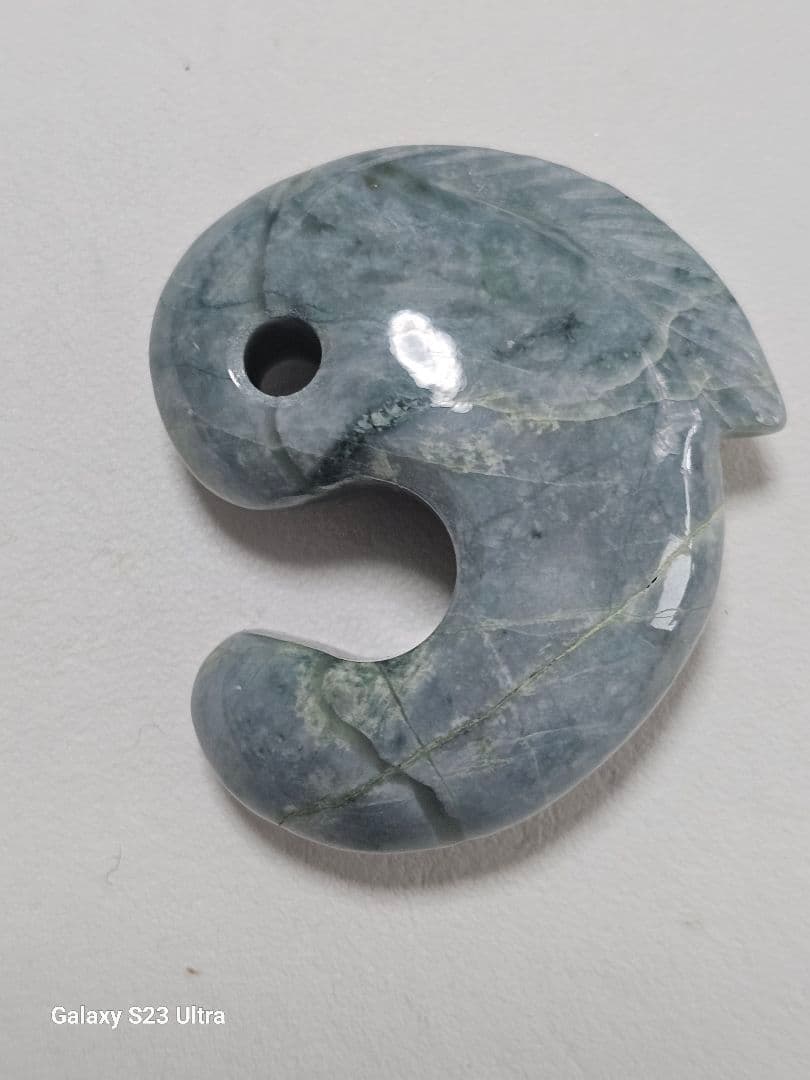 糸魚川翡翠飛龍勾玉４０mm　伝統工芸士作品