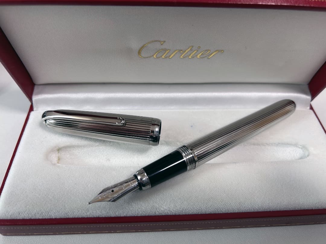 【Cartier】万年筆 ルイ カルティエ プラチナフィニッシュ ゴドロン 詳細ページ | 万年筆 ボールペンなど高級筆記具の販売・買取