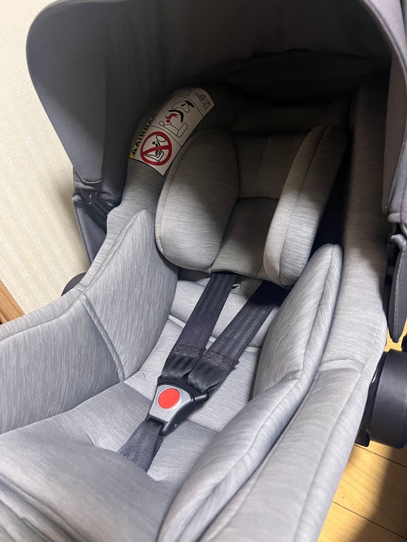 ヌナ　ピパライト　チャイルドシート　ベースセット