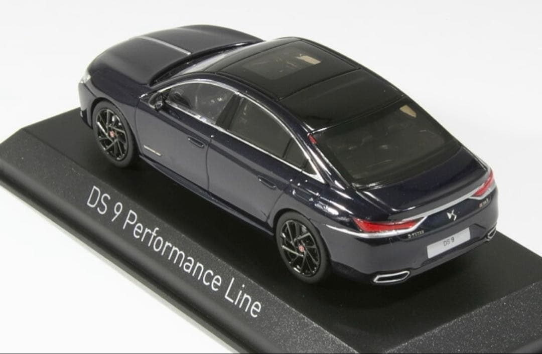 DS 9 Performance Line 1/43 ミニカー