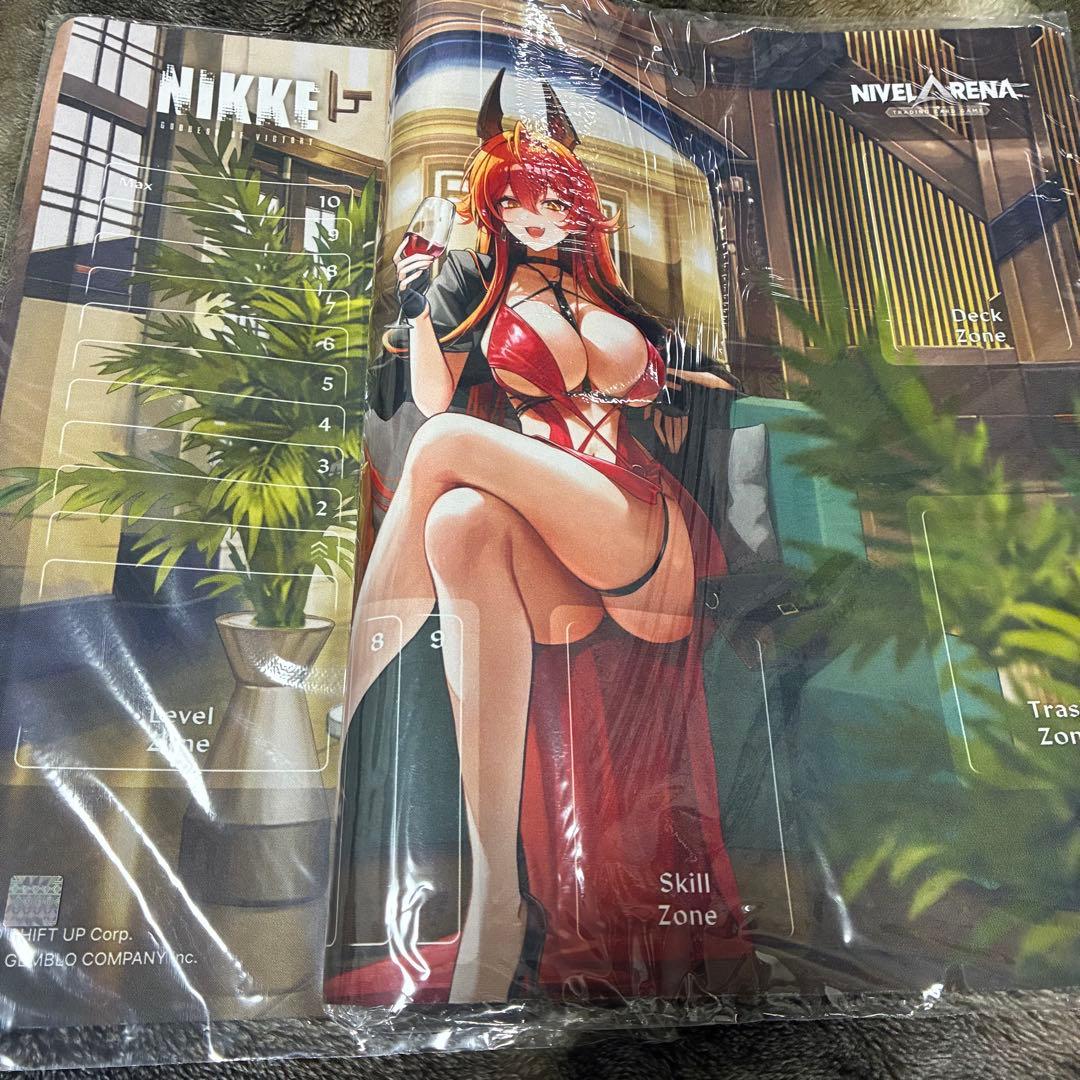 勝利の女神　NIKKK レッドフード　限定 プレイマット nivel arena 勝利の女神 NIKKK レッドフード 限定 プレイマット nivel arena 勝利の