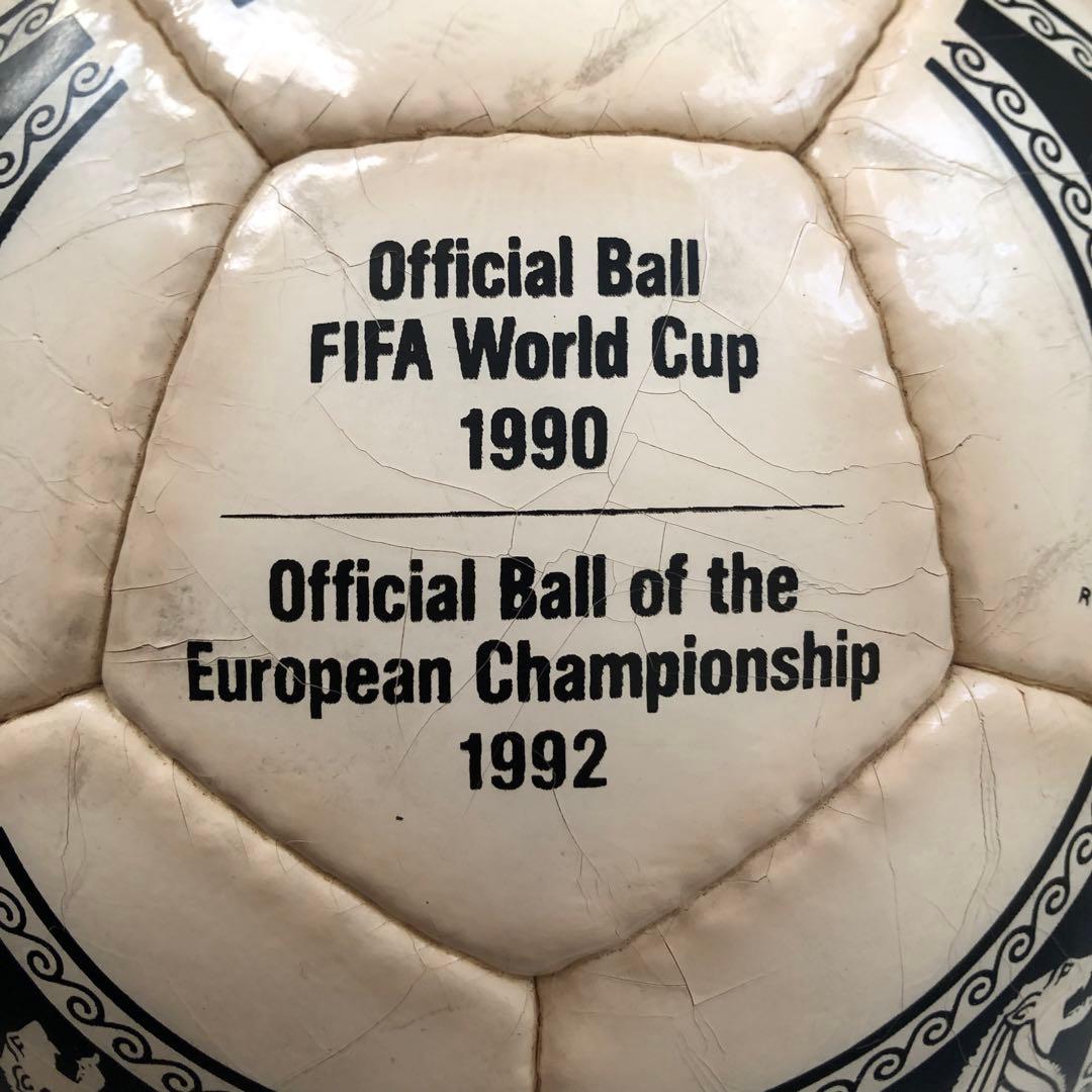 FIFAワールドカップ公式球 エトルスコ・ユニコ 1990 - メルカリ