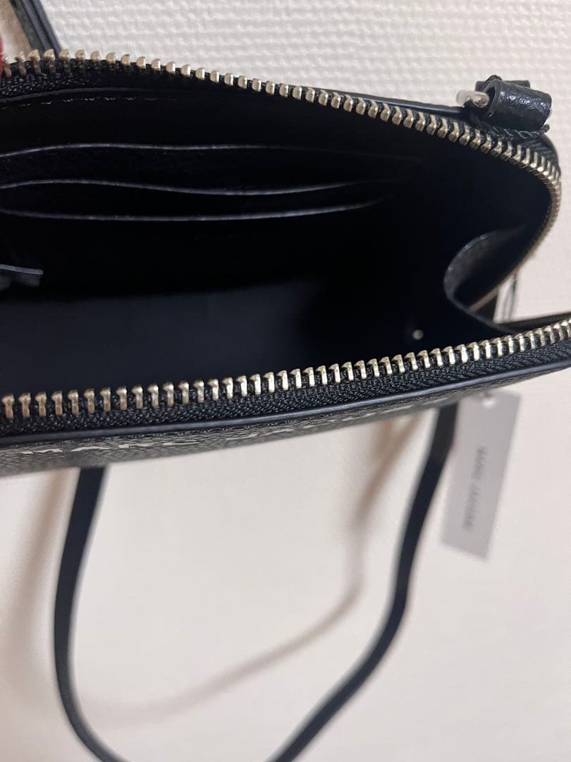 MARC JACOBS ブラックミニショルダーバッグ