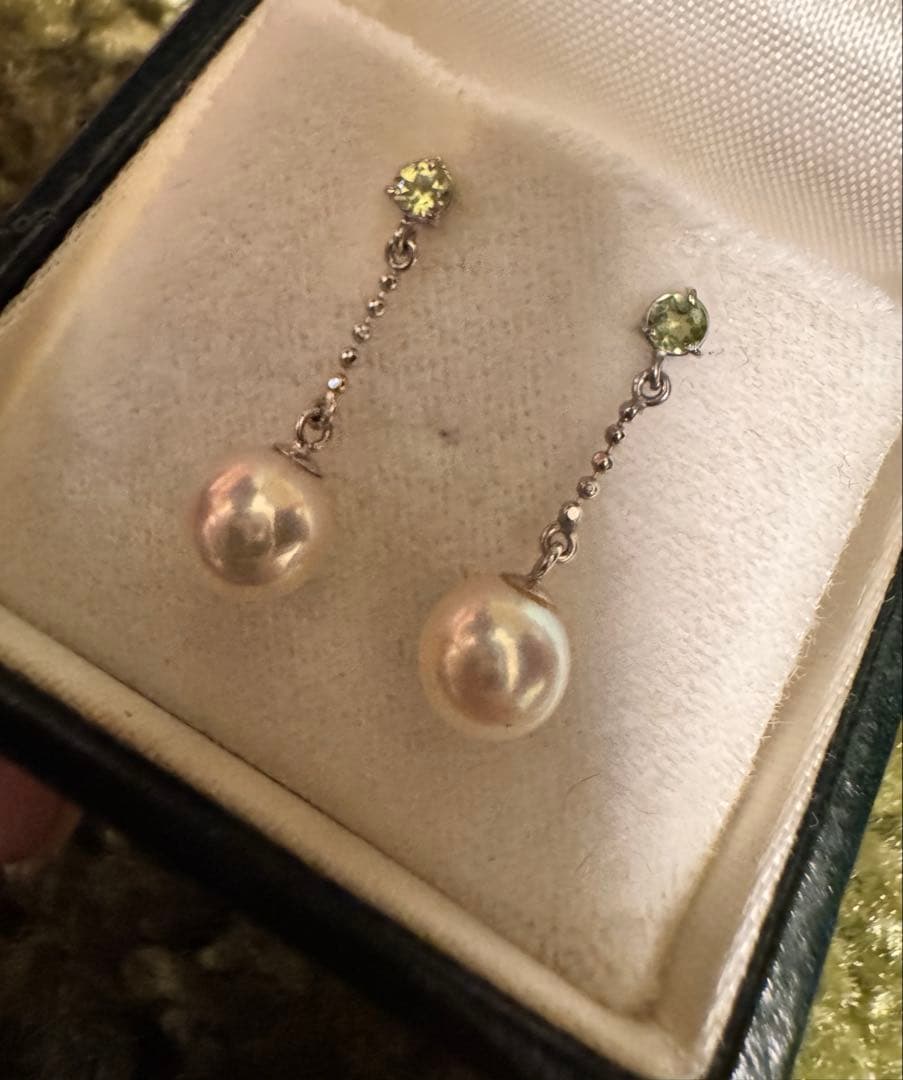 エステール】K18WG アコヤパール ペリドット 揺れる ピアス - メルカリ