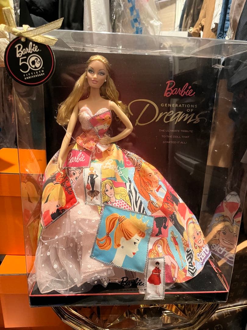 Barbie Generations of Dreams 50周年記念人形 バービー 絵 Barbie