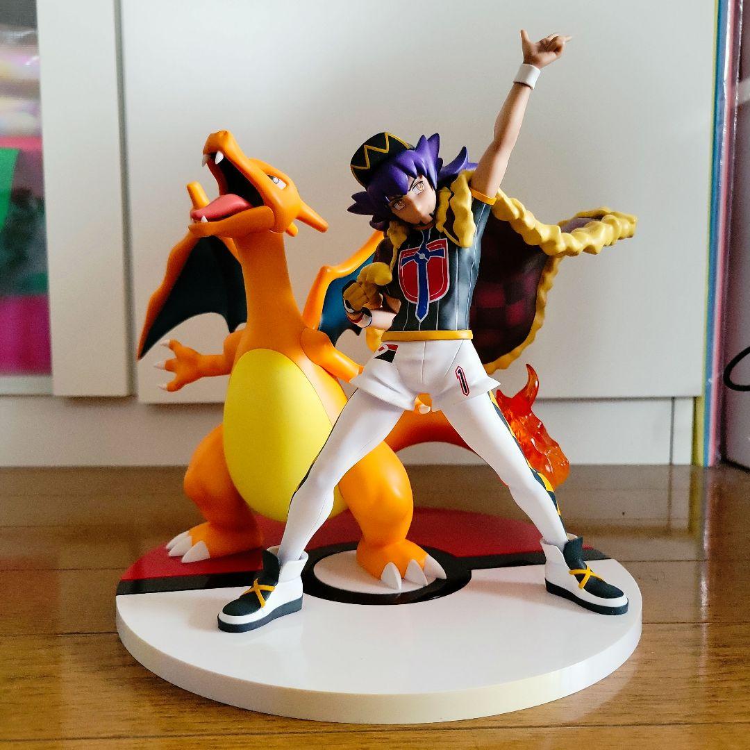 ダンデ・リザードン フィギュア 外箱付き