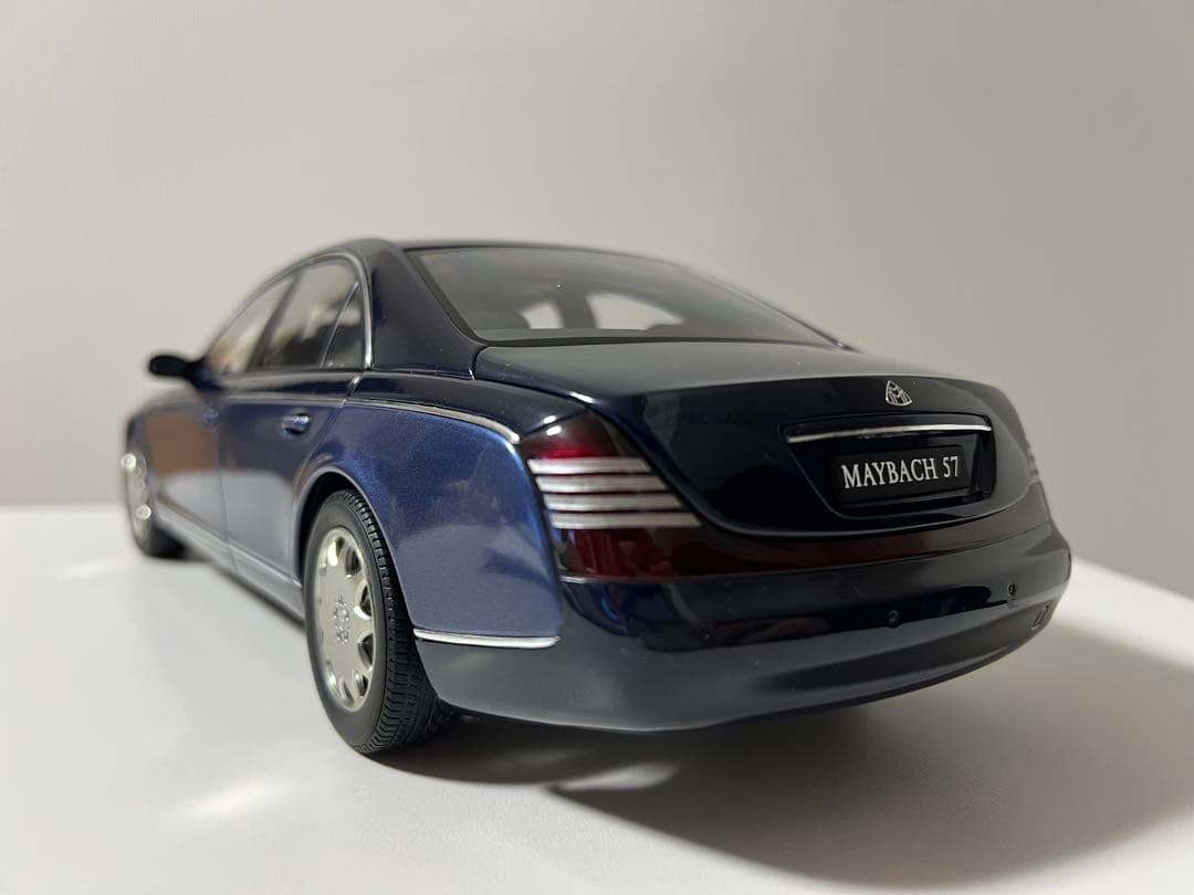 1/18 Autoart マイバッハ 57